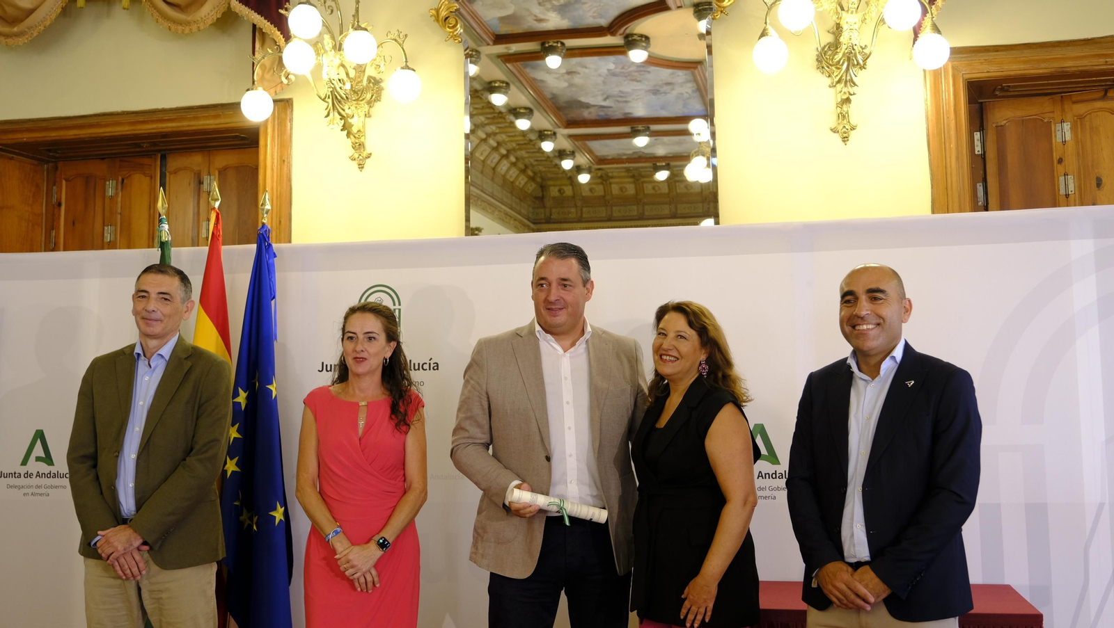 Imágenes de la entrega de ayudas de la Junta de Andalucía a diversos pueblos de Almería