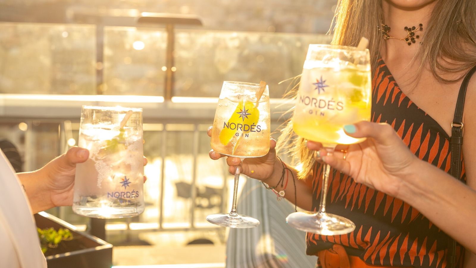 Copas con el cóctel Nordesiño