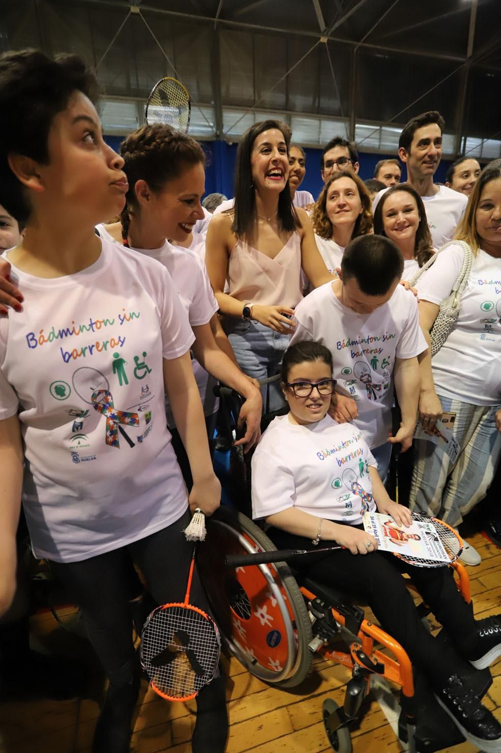 Imágenes de Carolina Marín en el Palacio de deportes, con la asociación Inclusivo, que ella misma Amadrina