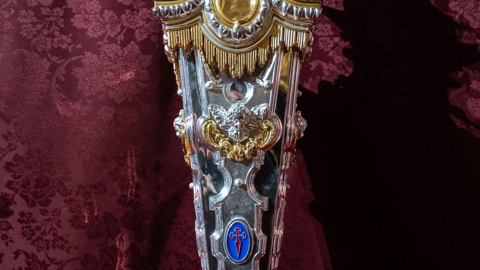 Estípite de los Varales del Paso de Palio de María Santísima de la Amargura Coronada