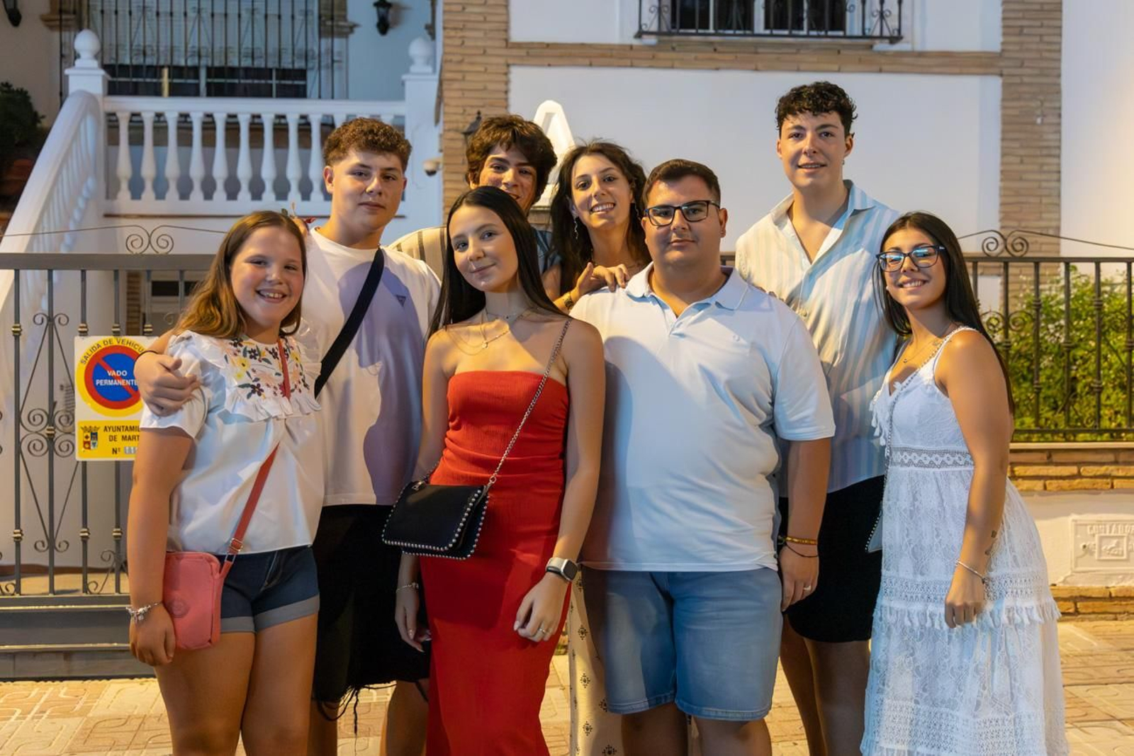 Pasacalles inaugural, fuegos artificiales e iluminación de la portada de feria y del recinto ferial de la Feria de San Bartolomé en Martos
