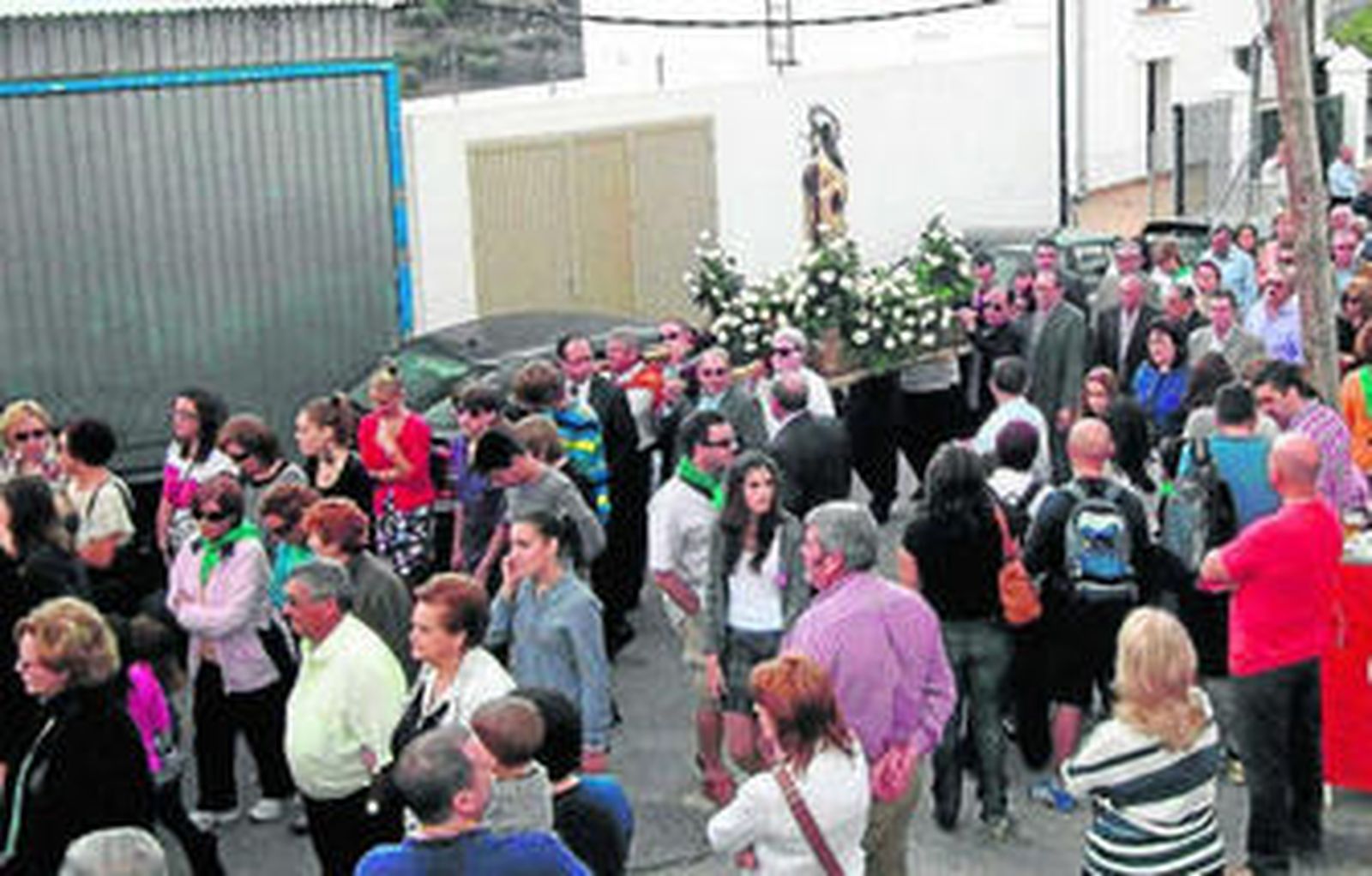 Momento de la llegada de los peregrinos con la imagen a El Marchal de Antón López el pasado año.