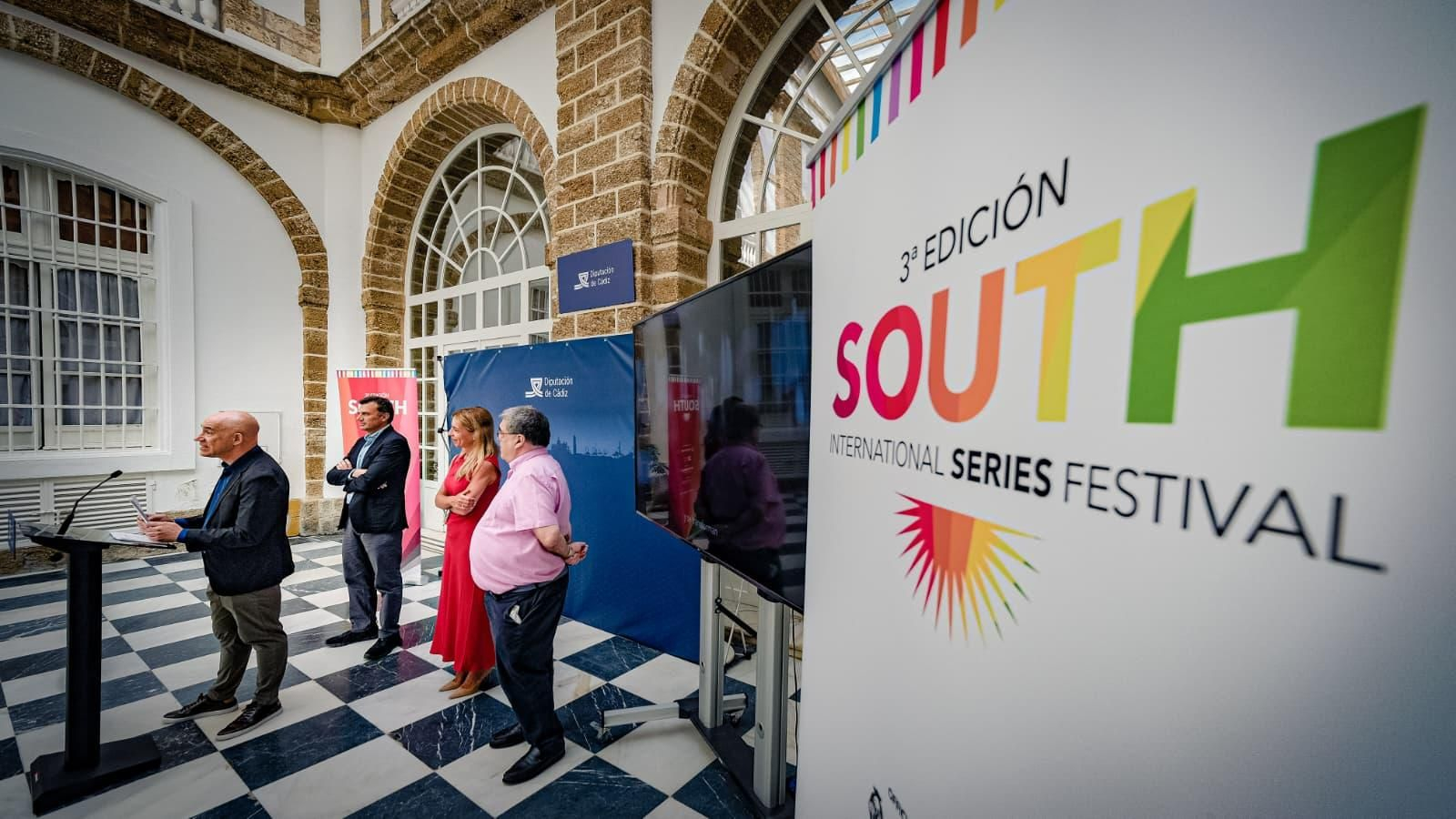 El nuevo director del South, Carles Montiel, durante su intervención en la Diputación Provincial.