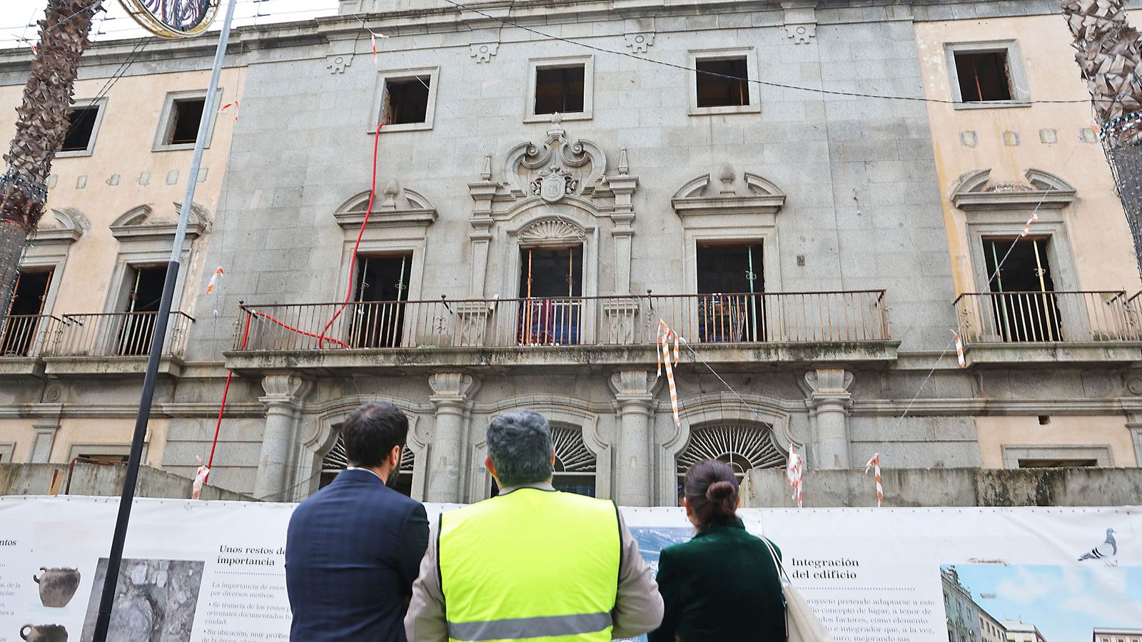 Vista exterior del antiguo edificio de Hacienda