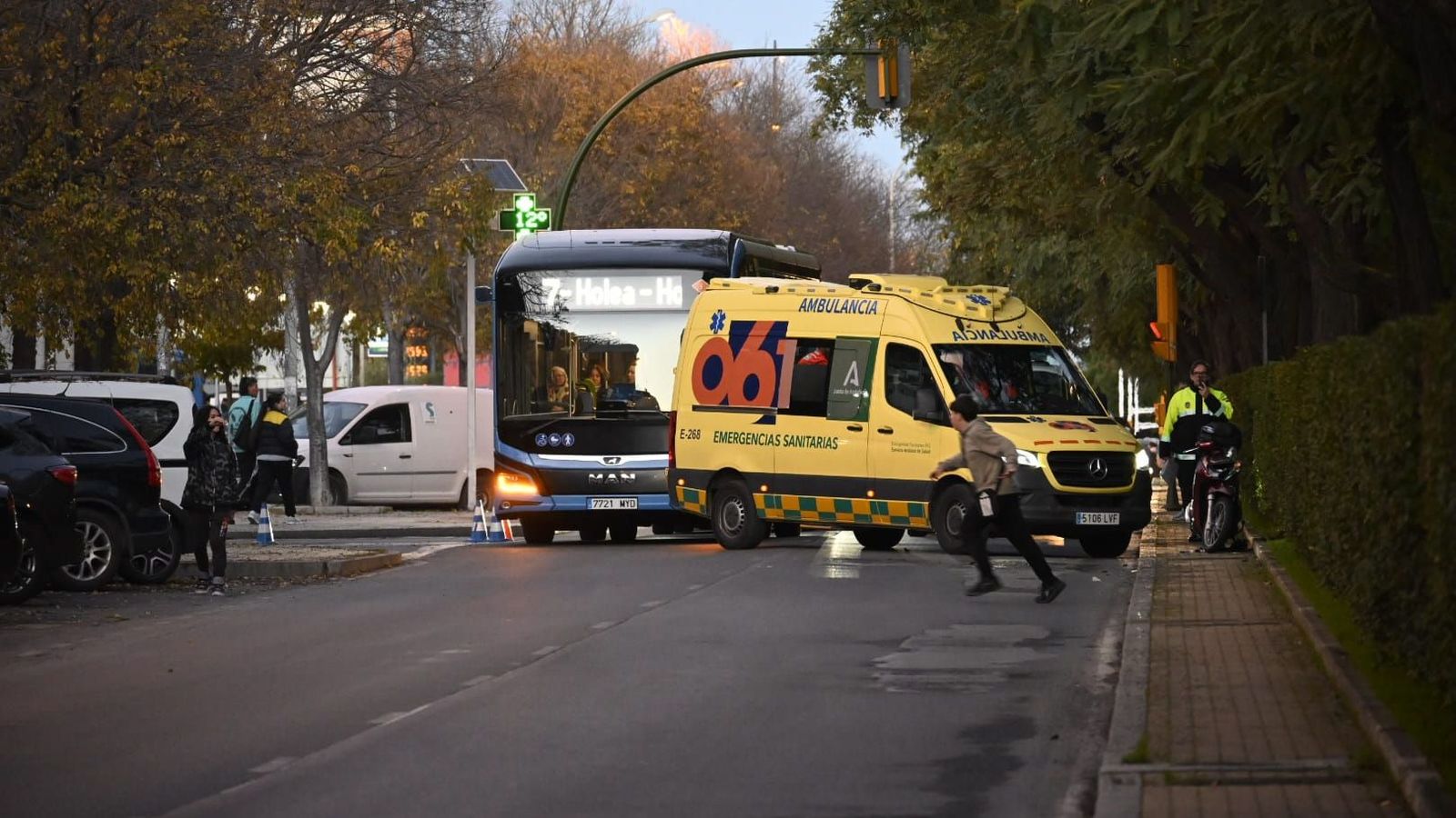Lugar en el que se ha registrado el accidente este martes, en la avenida de Andalucía de Huelva.
