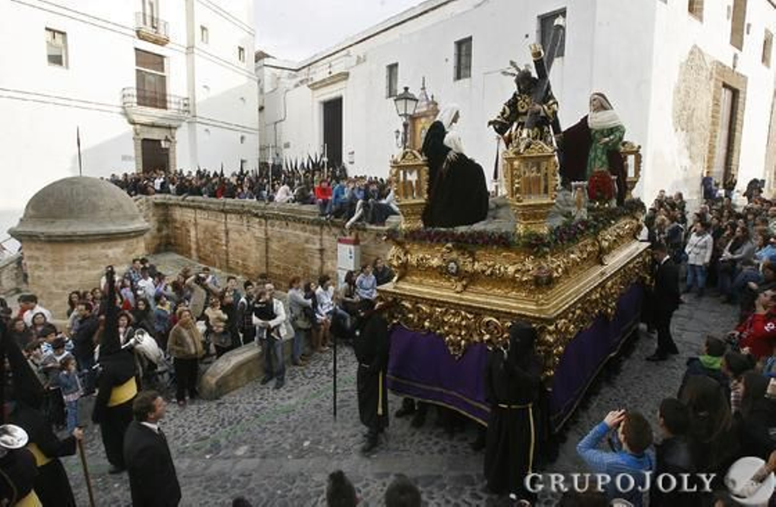 Venerable y Nacional Cofradía de Penitencia de Nuestro Padre Jesús del Mayor Dolor y María Santísima de la Salud.

Foto: Joaquin Pino
