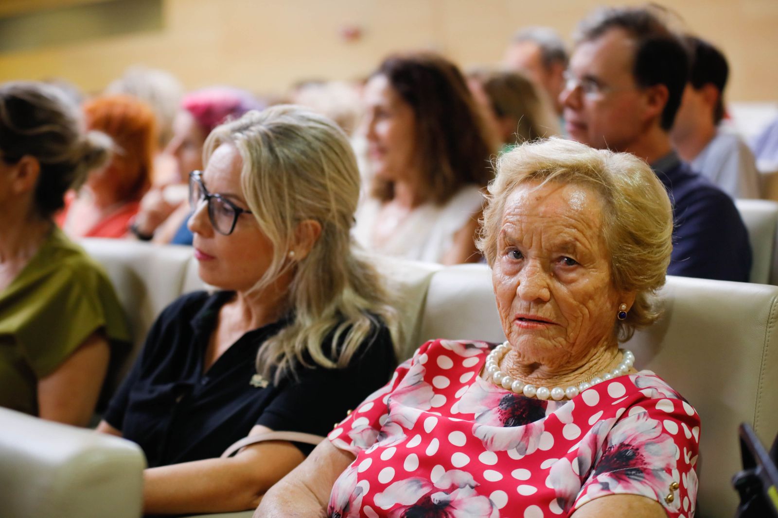 Imágenes de Diario de los Libros, con Julia Navarro