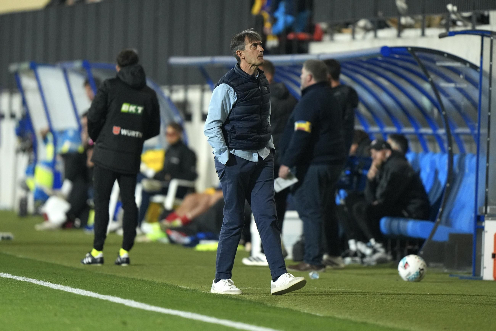 Pacheta mira a la grada en el duelo en Andorra.