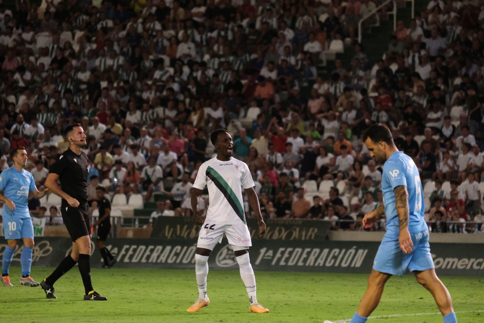 La derrota del Córdoba CF ante el Ibiza en El Arcángel, en imágenes