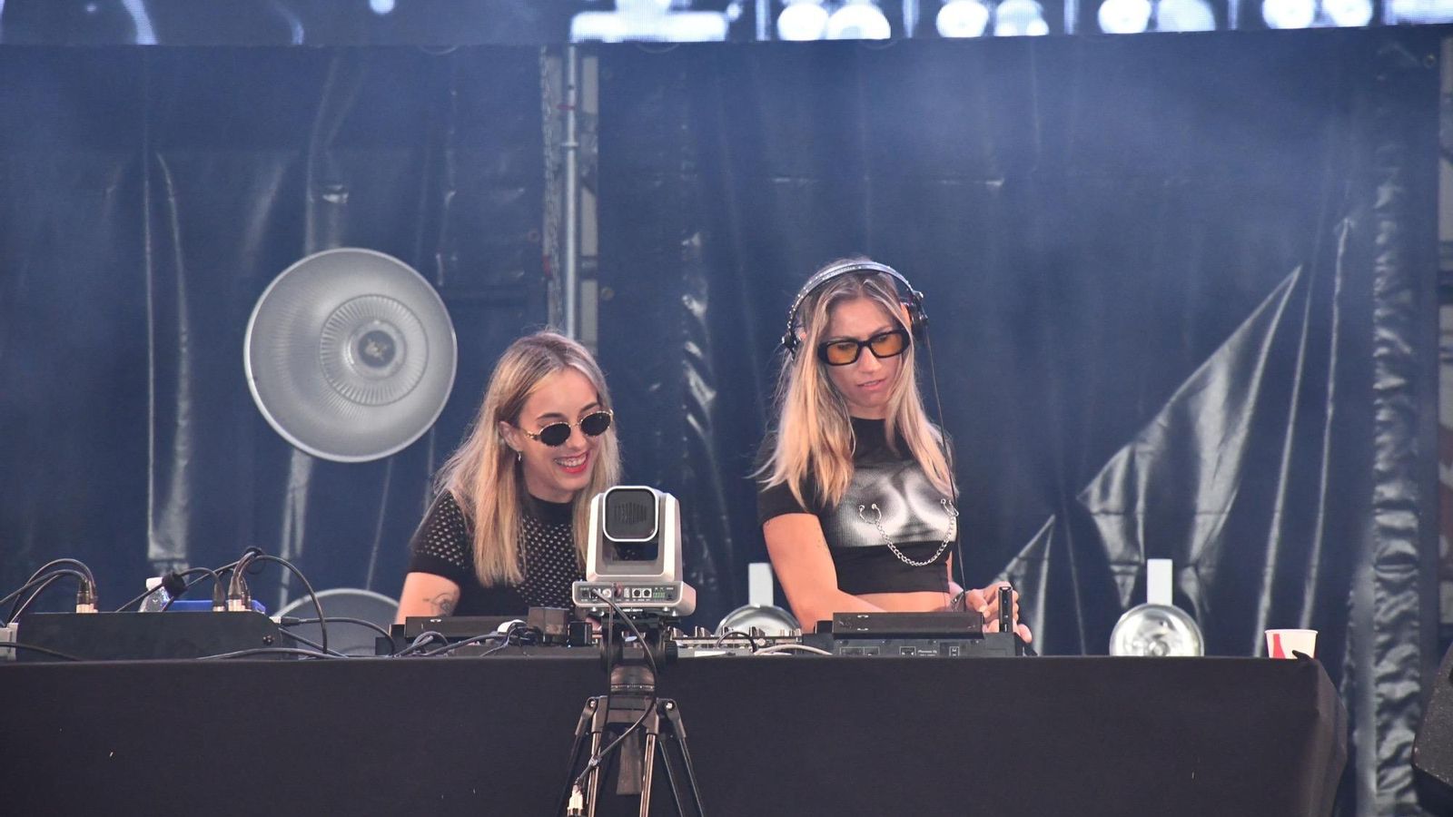 Las sevillanas Bloomz.