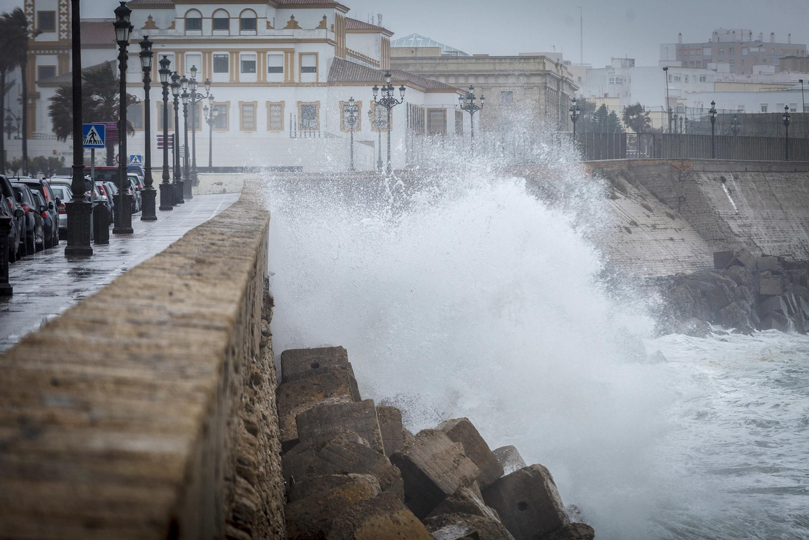 Imágenes del temporal en la costa gaditana.