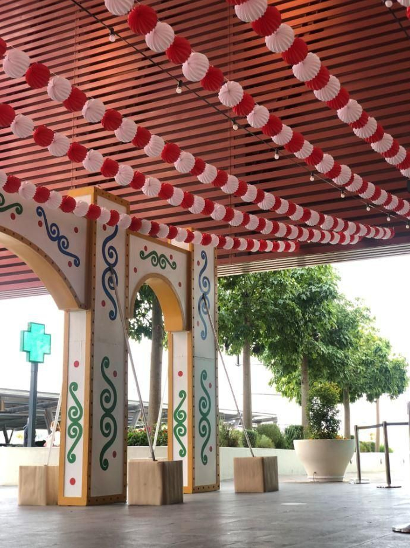 Parte de la decoración de Feria de Área Sur.