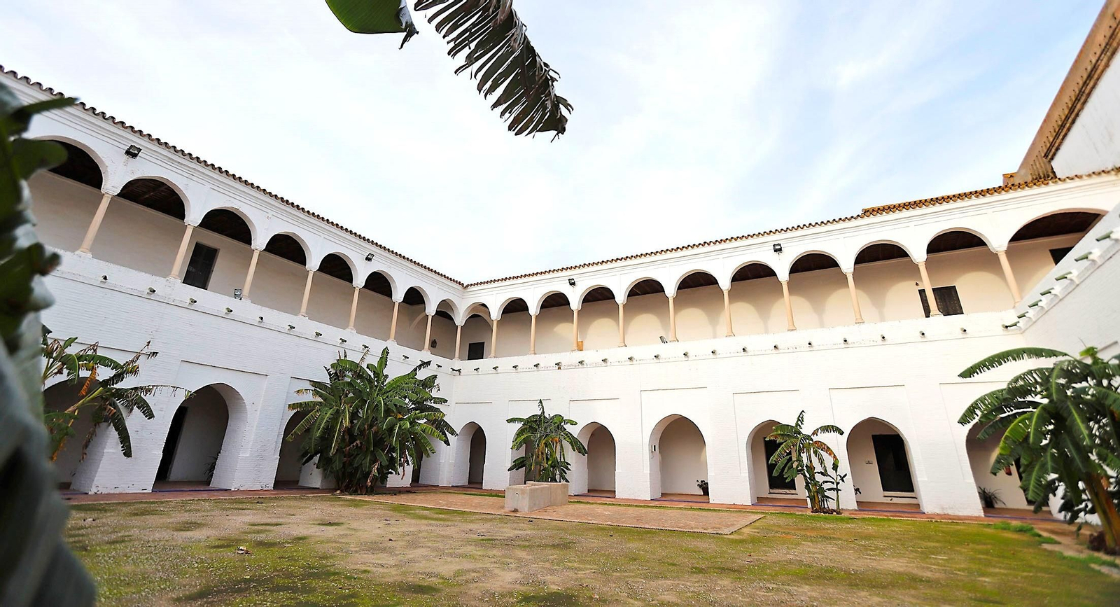 Su claustro es, además, el más antiguo de Andalucía