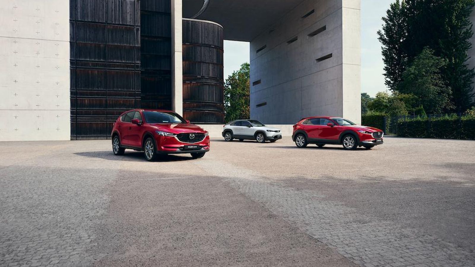 Mazda propone en toda su gama diferentes niveles de electrificación. También entre los CX, con el máximo exponente de ella en el MX-30.
