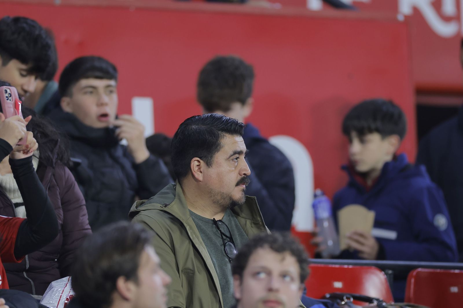 Búscate en las fotos del Sevilla - Celta