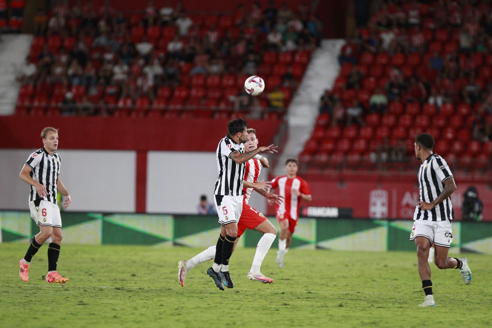 El partido U.D. Almería-C.D. Castellón en imágenes
