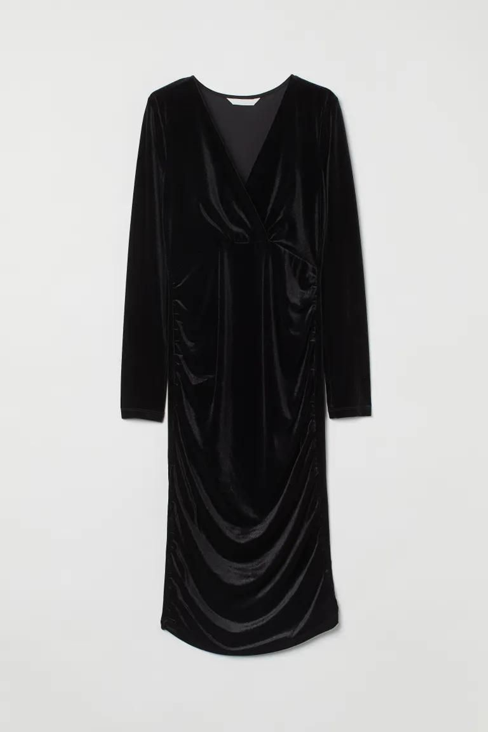 Vestido negro de H&M.