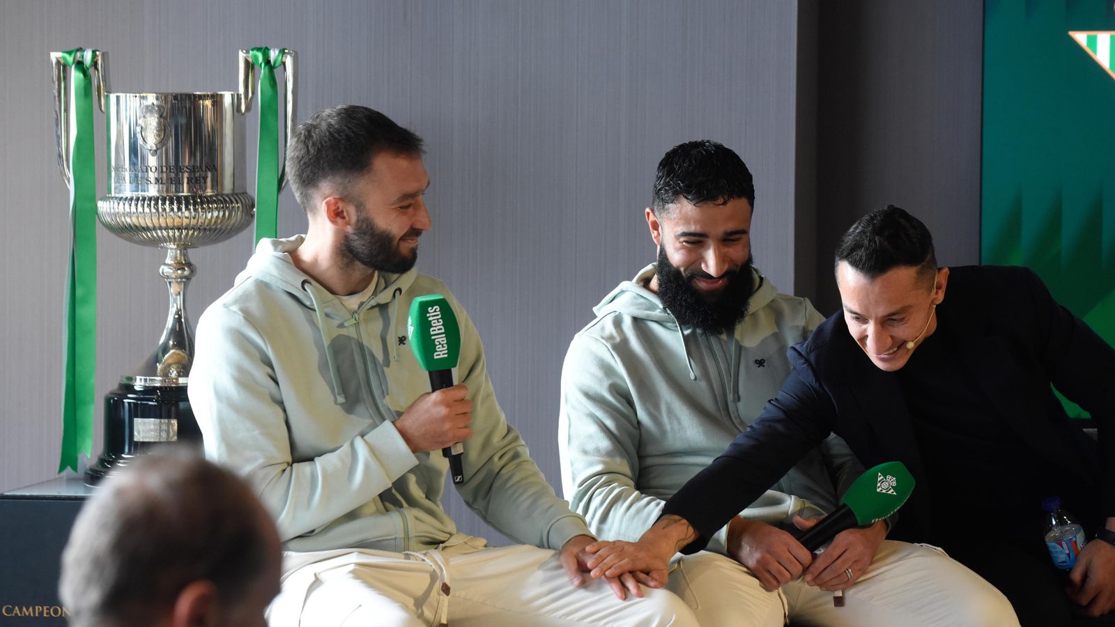 Las imágenes de la despedida de Andrés Guardado