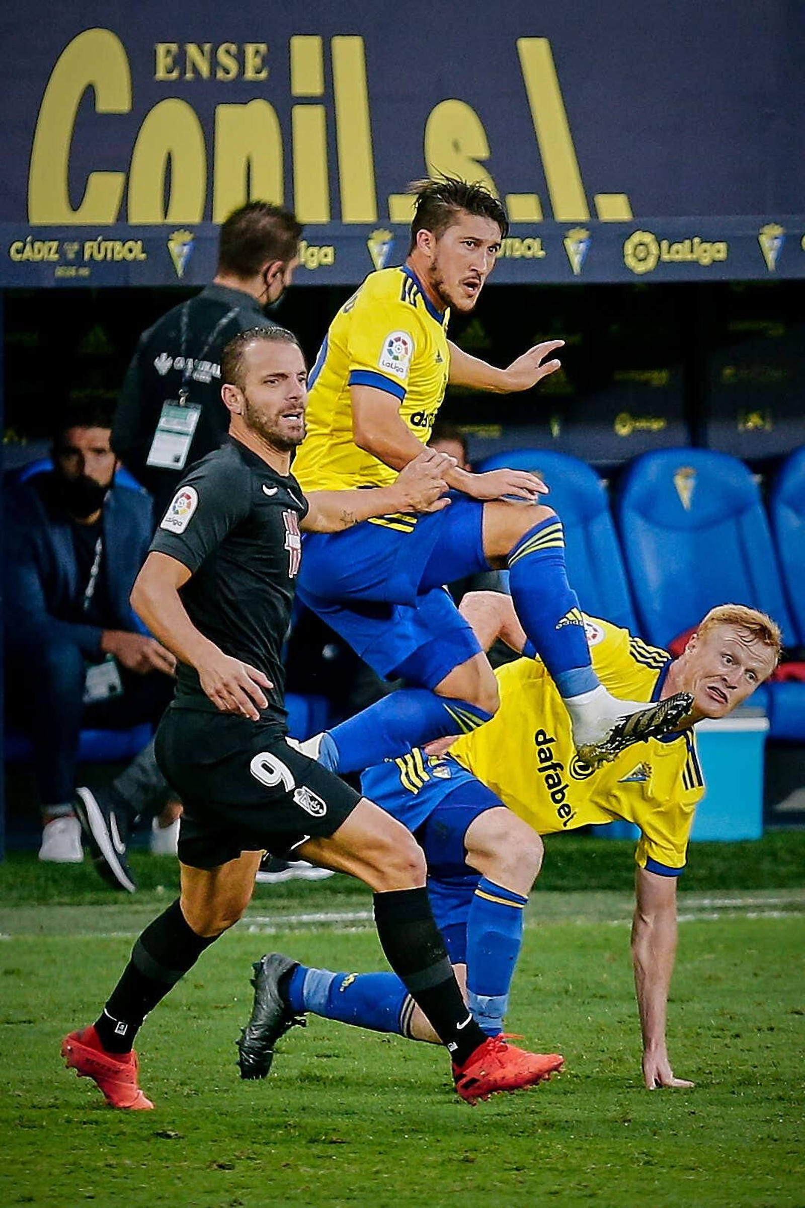 Partido de fútbol Cádiz CF - Granada Partido de fútbol Cádiz CF - Granada