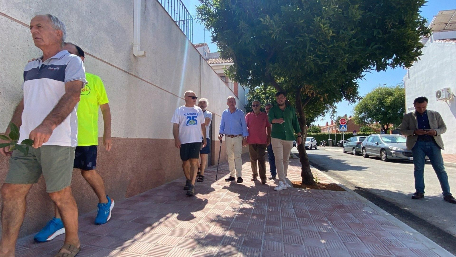 El alcalde de Sevilla, José Luis Sanz, visita la calle Espinela tras las obras El alcalde de Sevilla, José Luis Sanz, visita la calle Espinela tras las obras