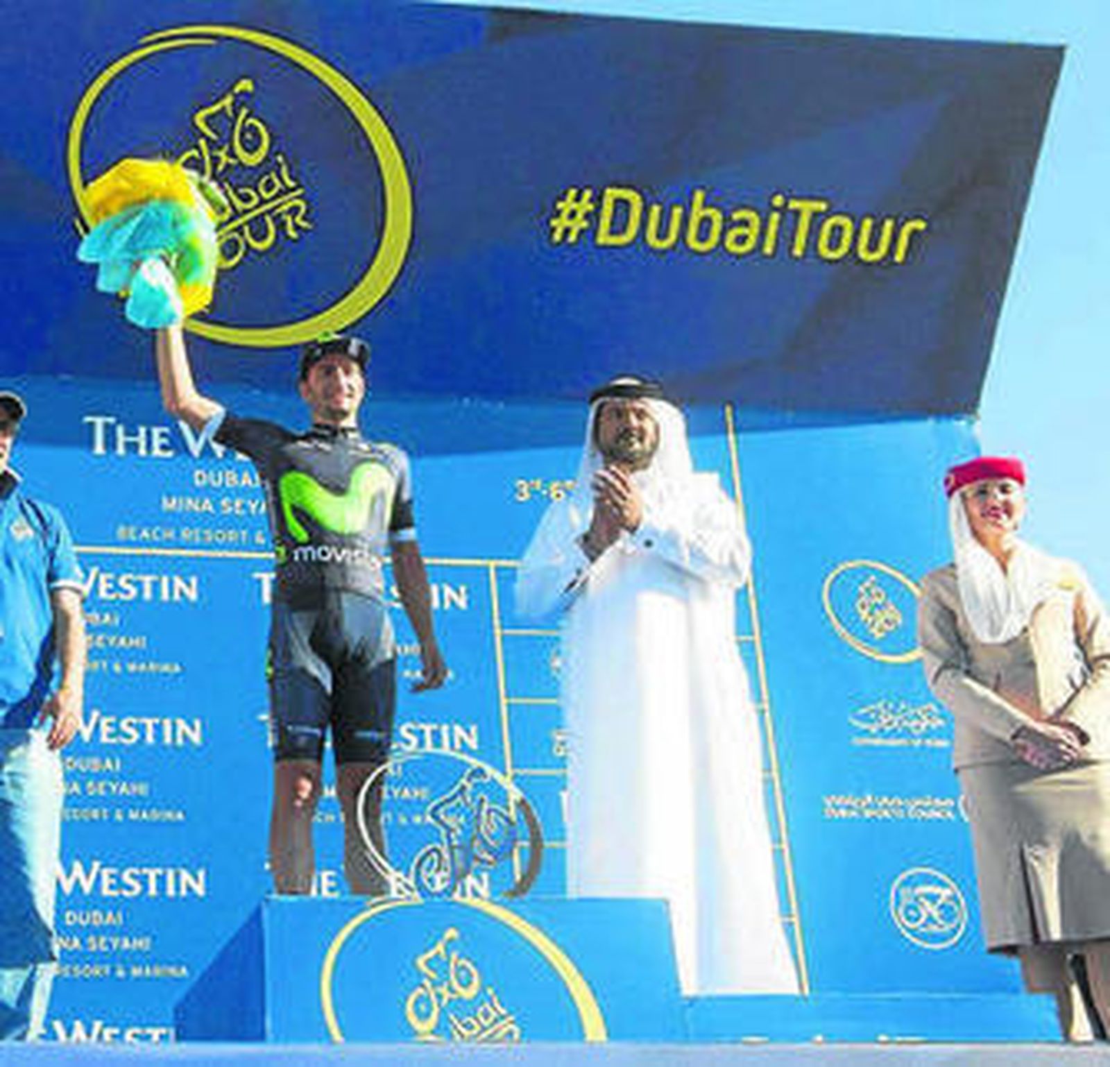 Juanjo Lobato, en lo alto del podio del Tour de Dubai.