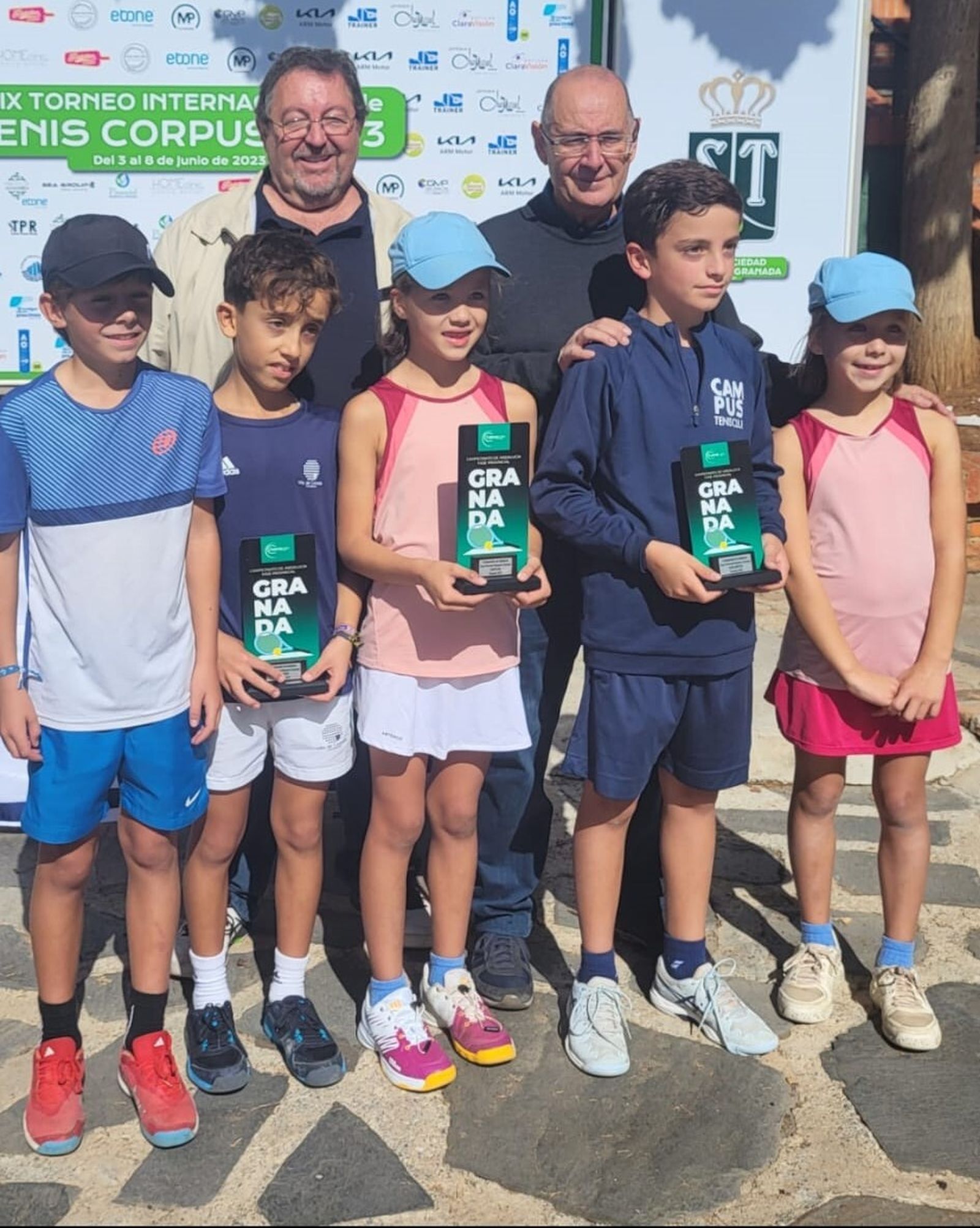 Foto de familia de los ganadores