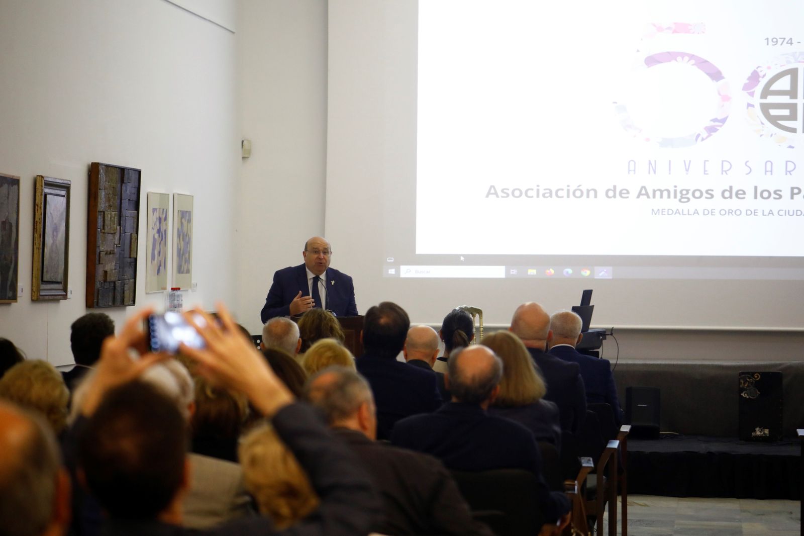 La Asociación de Amigos de los Patios Cordobeses homenajea a sus socios por su 50 aniversario