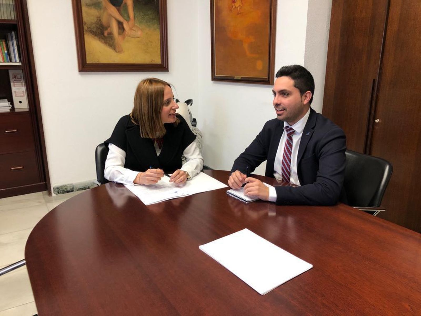 El diputado provincial, Antonio González, junto a la diputada, Ana Carrera.