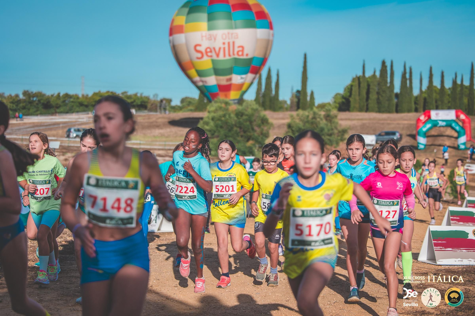 Búscate en las fotos del Cross de Itálica 2025 | 8