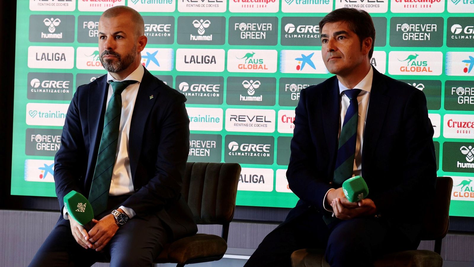 Manu Fajardo y Ángel Haro, en una comparcencia ante los medios.