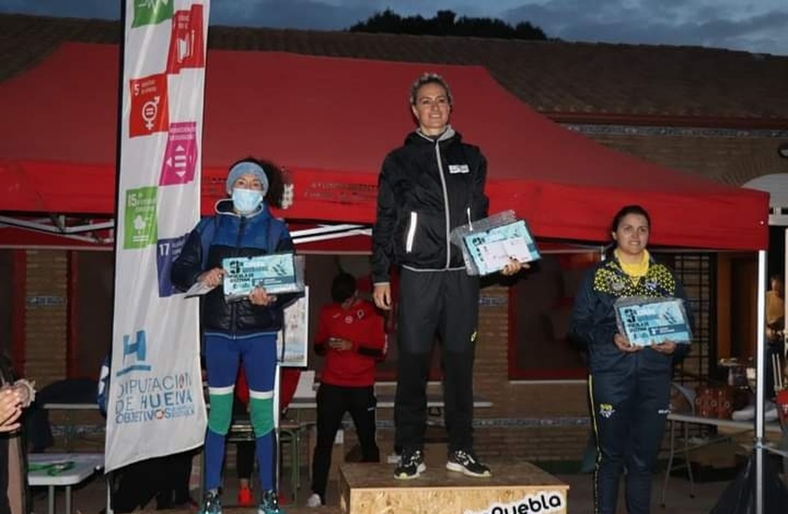 Podio femenino de la prueba disputada en la localidad andevaleña.