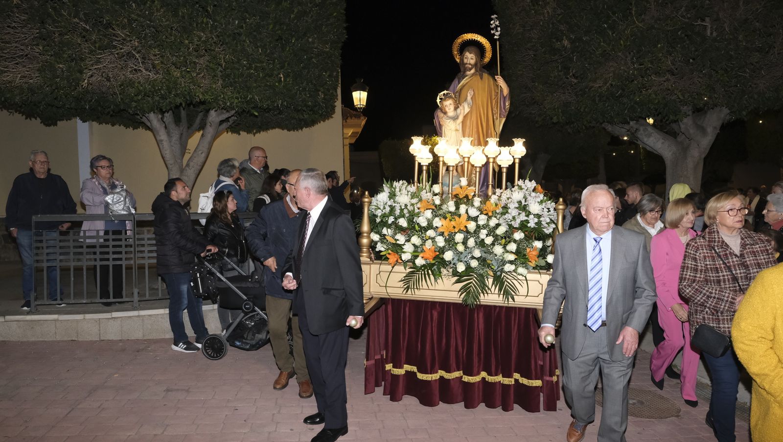 Imágenes de la Procesión de San José Obrero en las Fiestas de Benahadux
