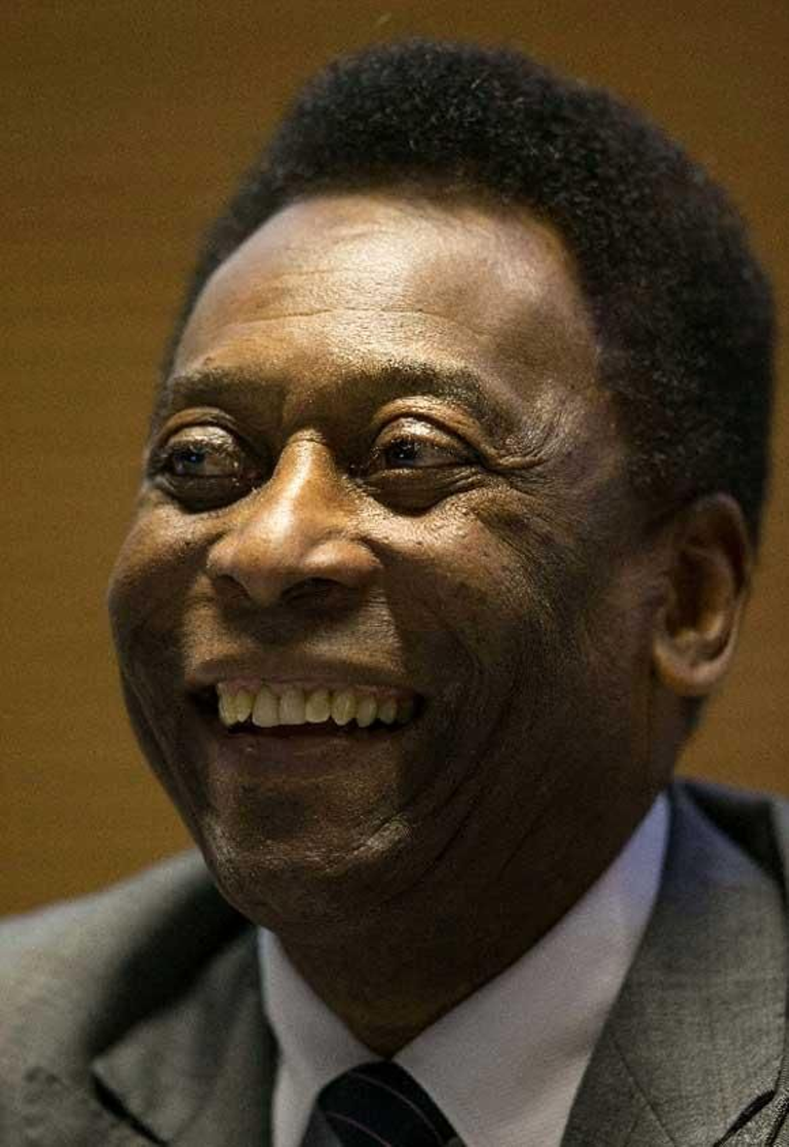 Pelé pide no mezclar las protestas con la actuación de la selección brasileña