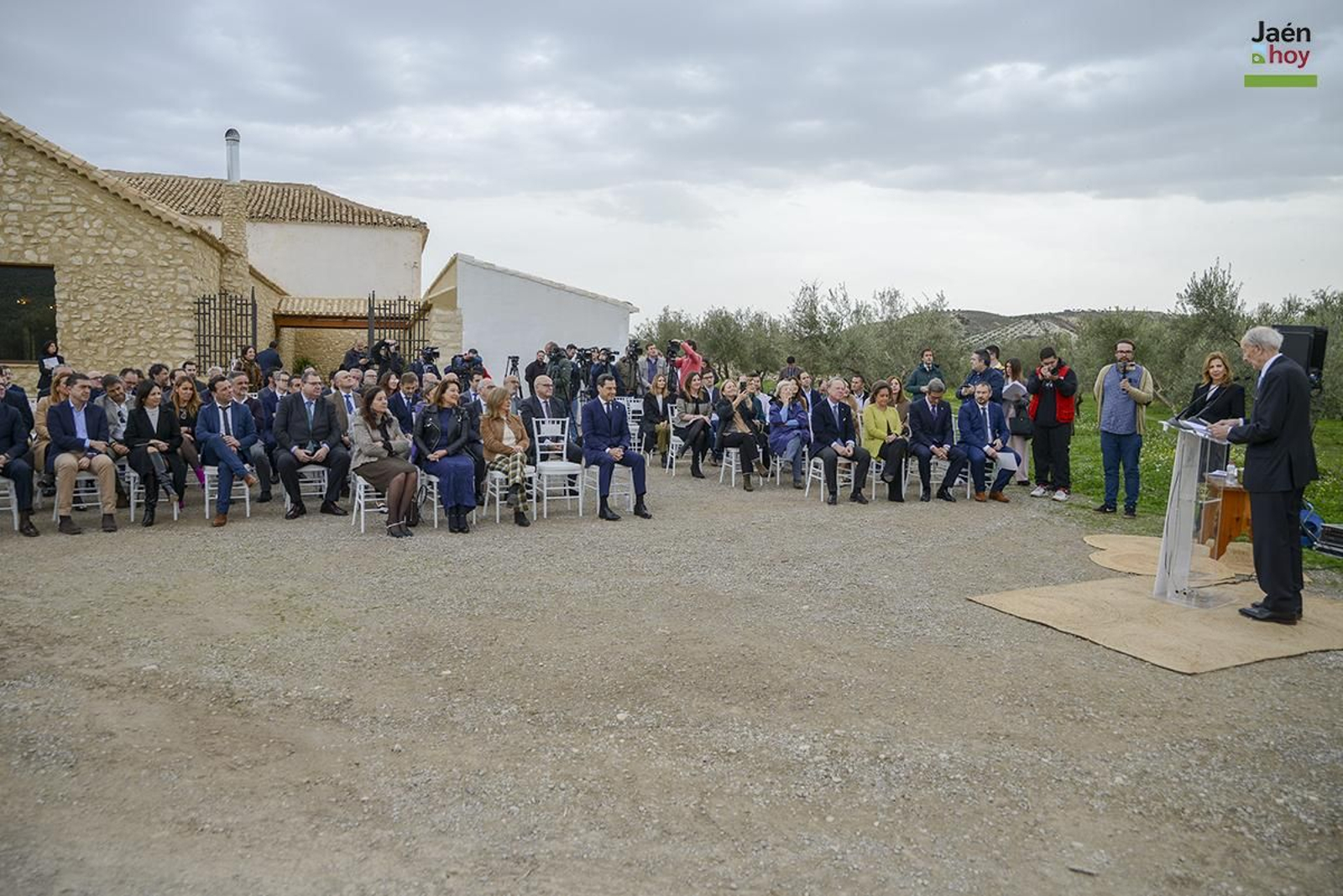 Inauguración de la planta fotovoltaica flotante en el Cortijo Conde de Guadiana de Úbeda.