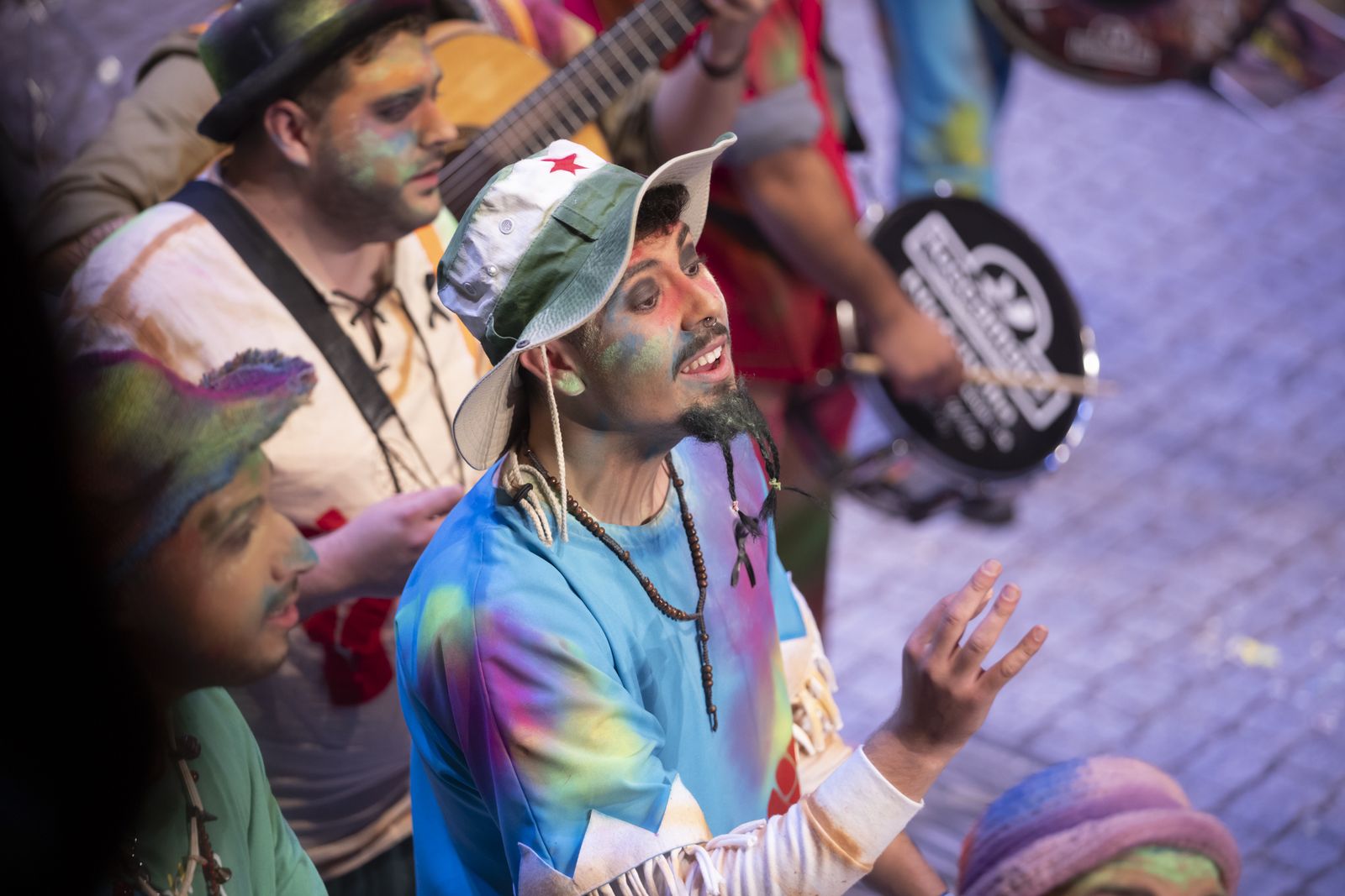 Imágenes de la actuación de la comparsa de Huelva "Los garrapatas" en el Carnaval Colombino