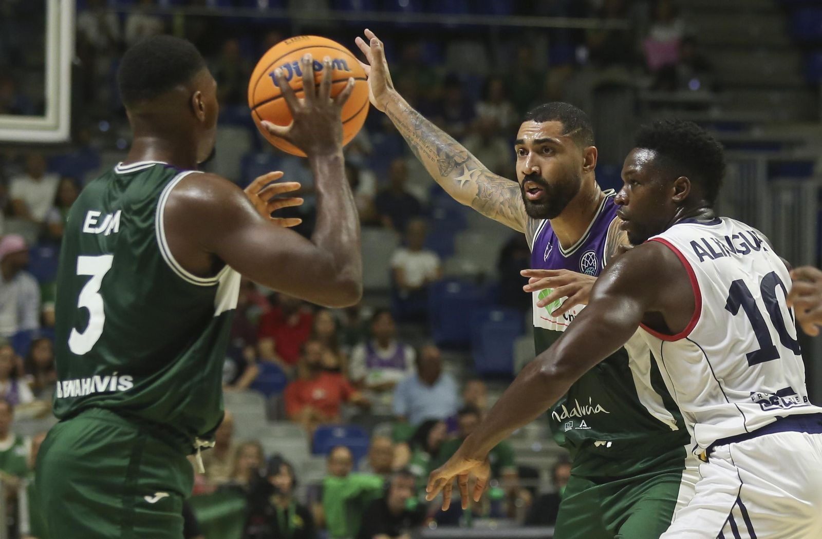 Melvin Ejim, sus cuatro años y seis títulos en Málaga