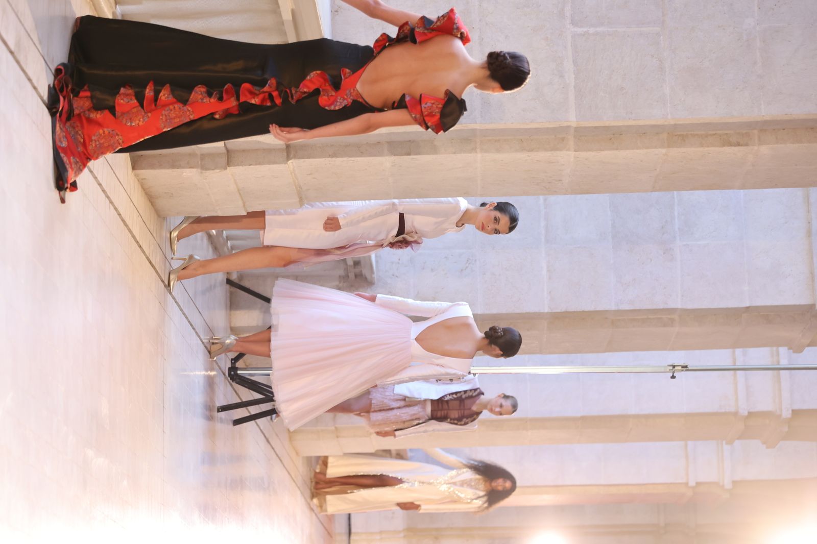 Así ha sido la primera jornada de la pasarela de novia e invitada SIQ 2023, en imágenes