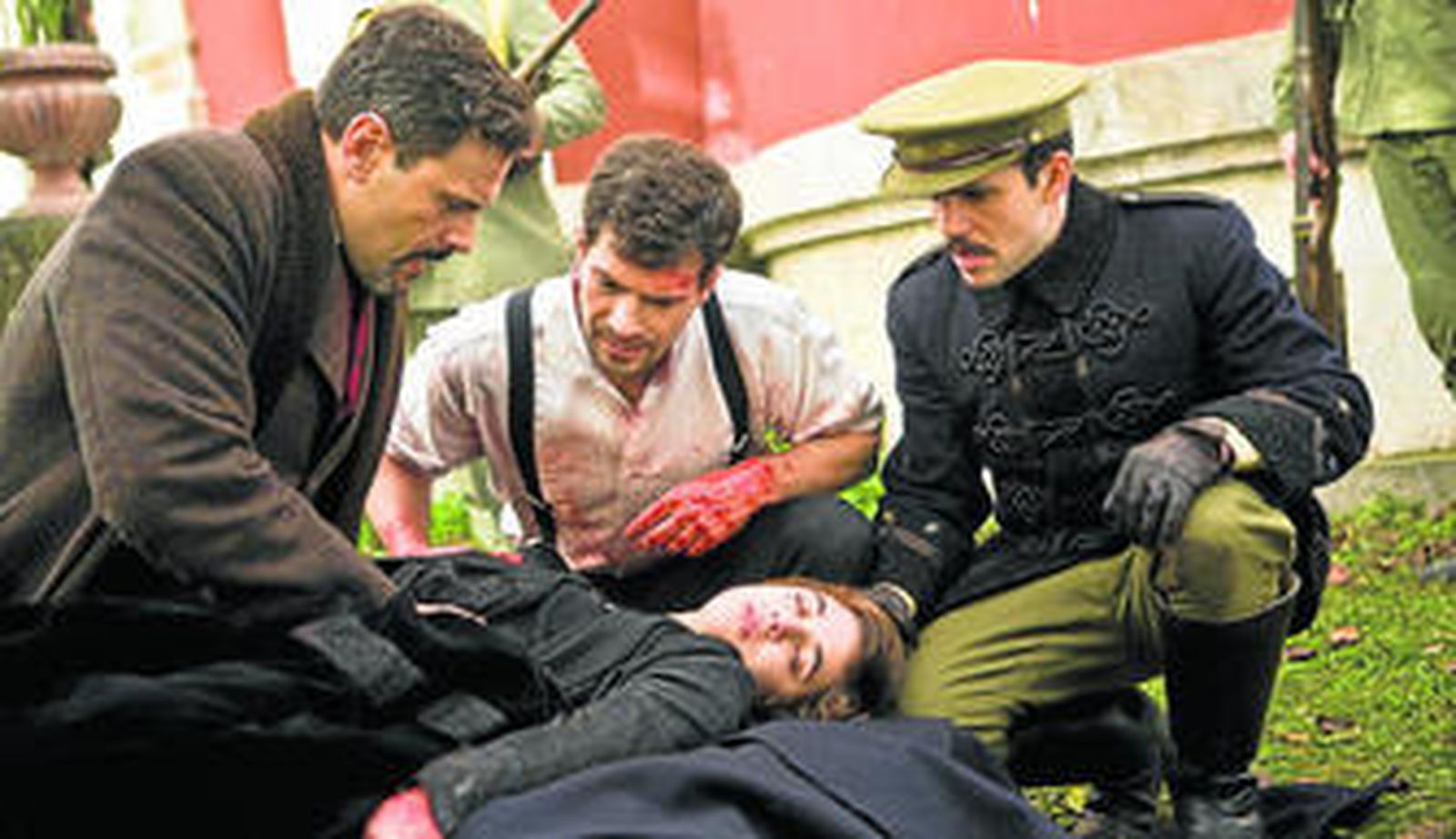 Rodolfo Sancho y Adriana Ugarte, protagonistas de distintas serie sobre bebés robados, en 'La Señora'.