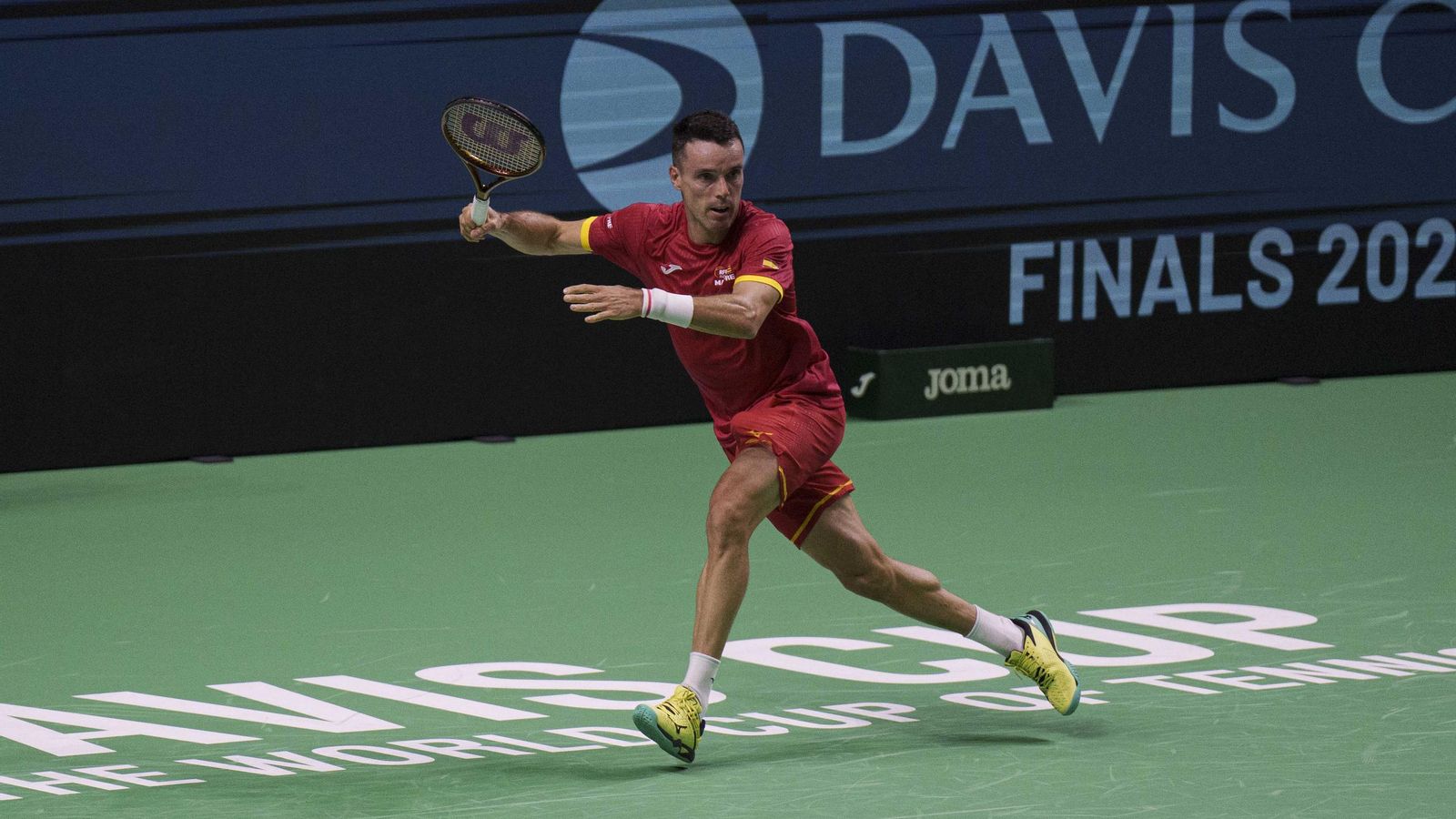 Rafa Nadal se machaca en el Carpena