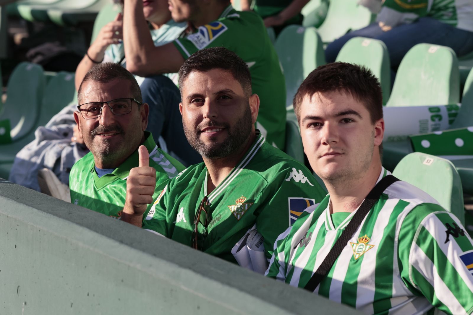 Buscáte en las gradas del Villamarín