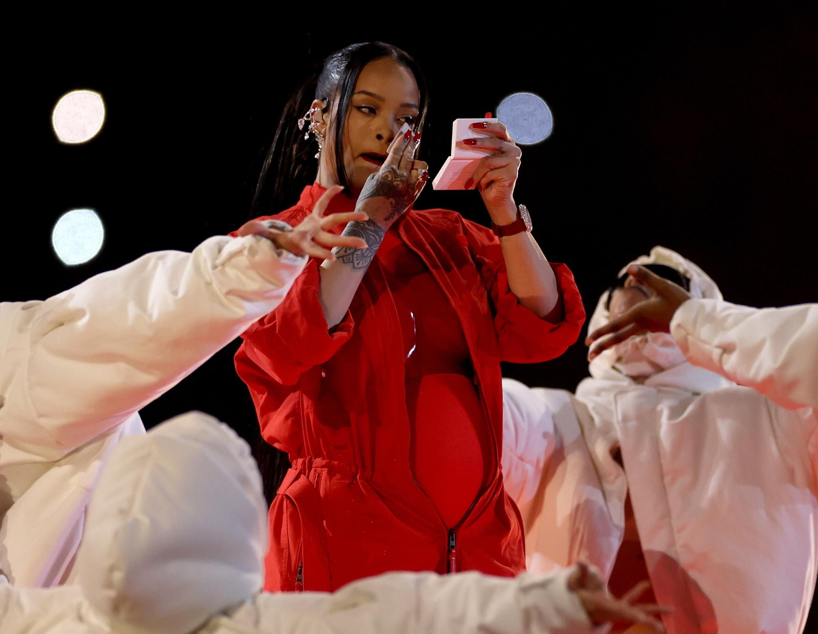Las imágenes de la actuación de Rihanna en la Super Bowl 2023