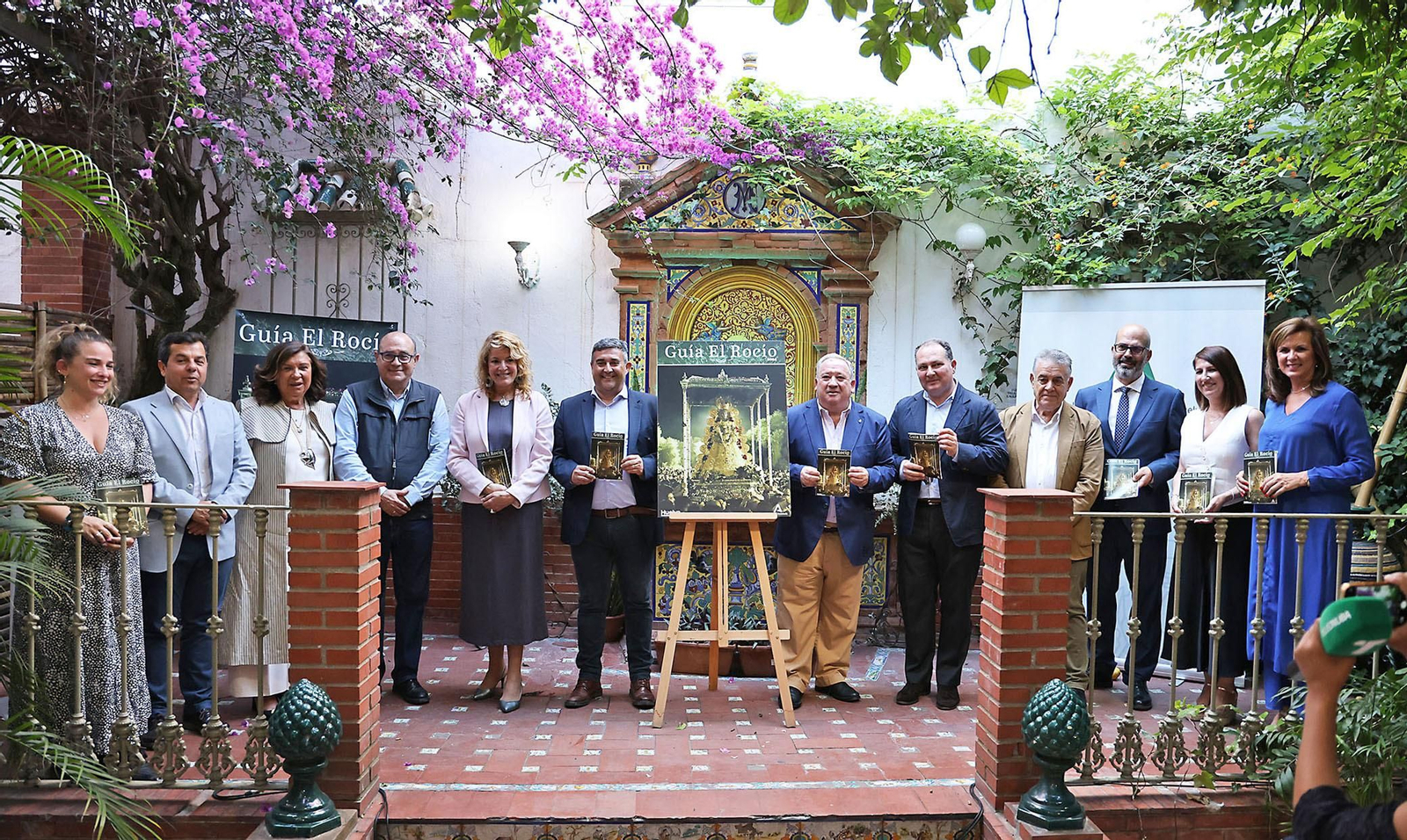 Imágenes de la presentación de la Guía del Rocío 2024 de Huelva Información