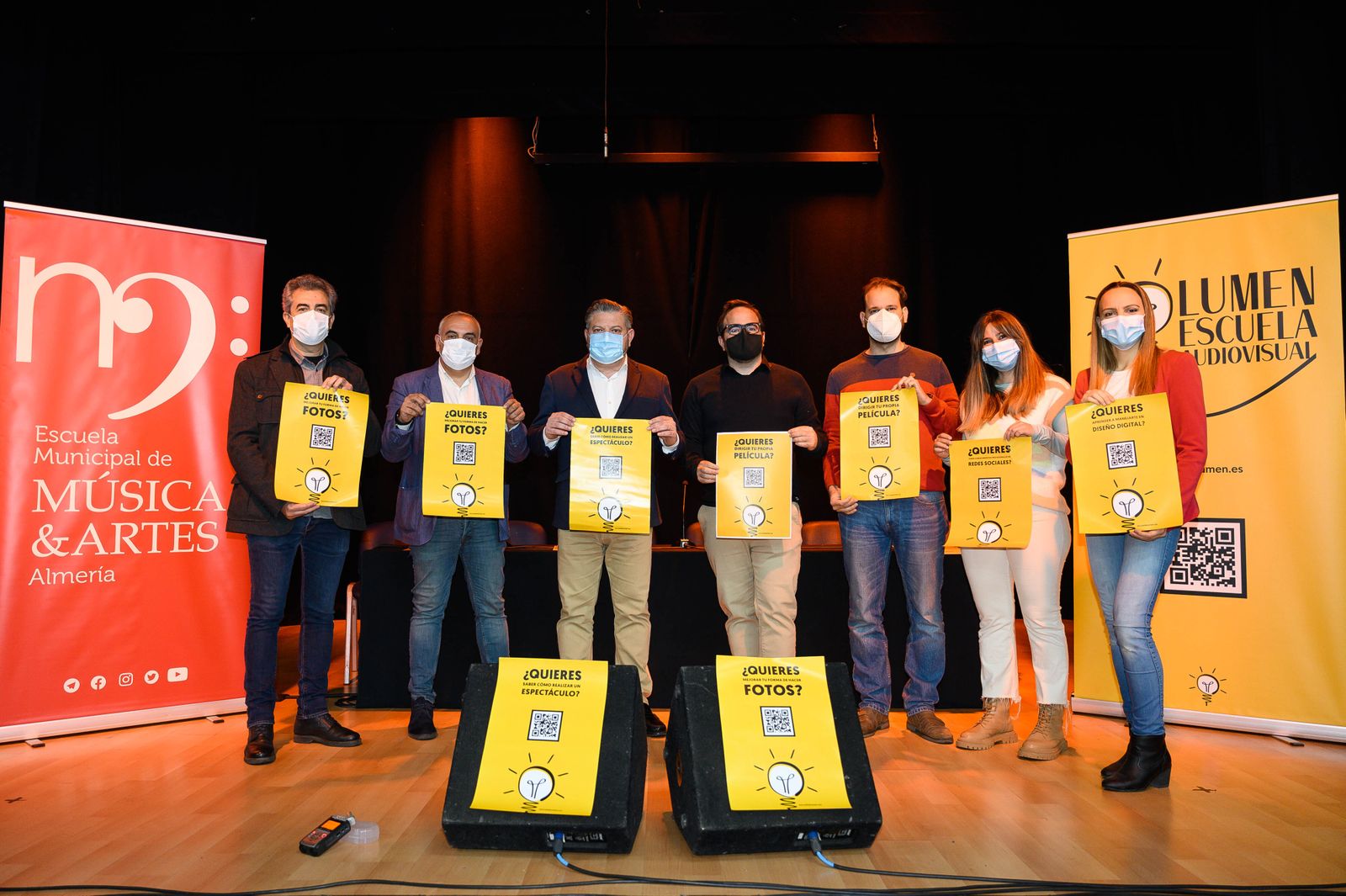 El concejal Diego Cruz asiste a la presentación de la Escuela Lumen en la EMMA.