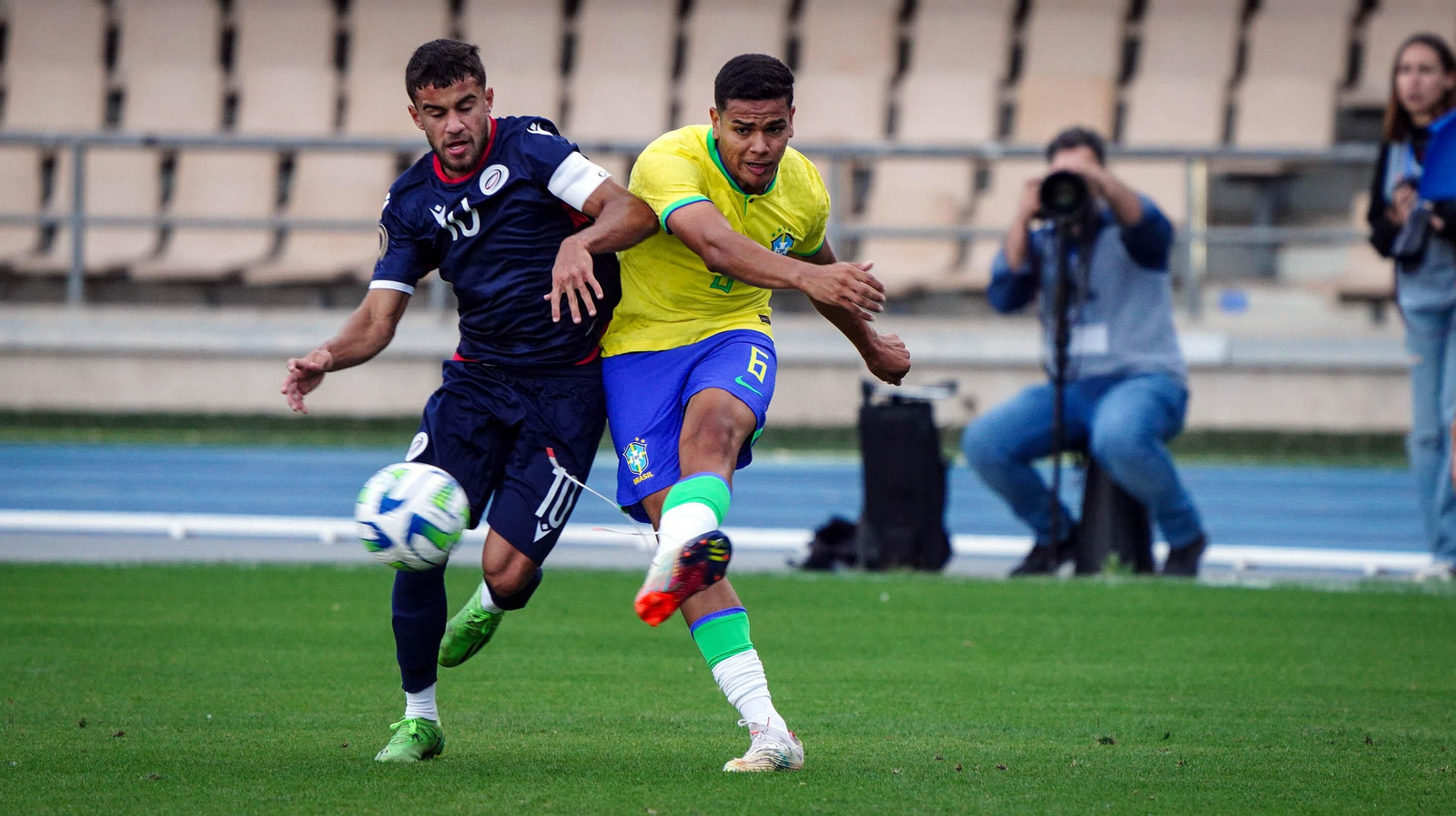 Brasil - R. Dominicana, fútbol internacional en Jerez
