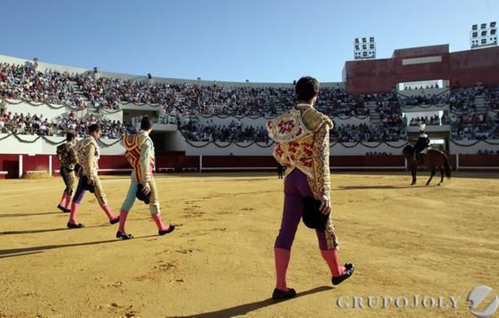 El Fandi, Vilches, Luque y Manzanares componían el cartel de la corrida de inauguración.

Foto: Juan Carlos Muñoz