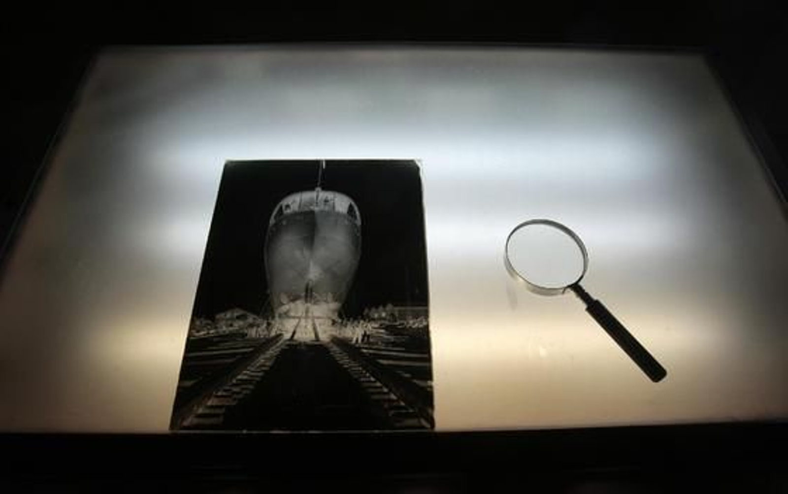 Una de las placas fotográficas conservadas en el Museo El Dique de principios del siglo XX.   REPORTAJE FOTOGRÁFICO: Fito Carreto