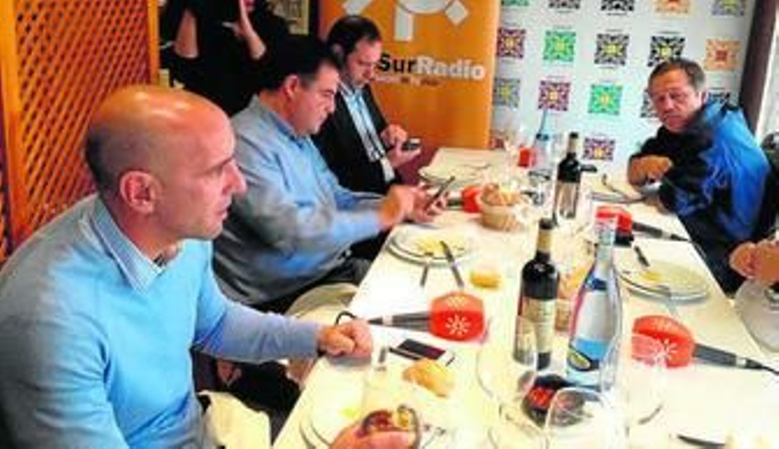 Monchi, en la tertulia de Canal Sur Radio en el restaurante Azafrán.