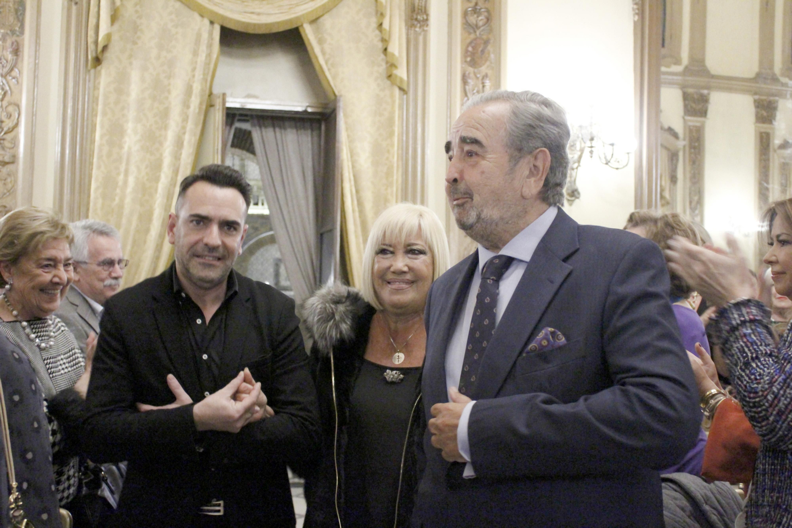 Fotografías del homenaje a María Luisa Cobos por la AECC