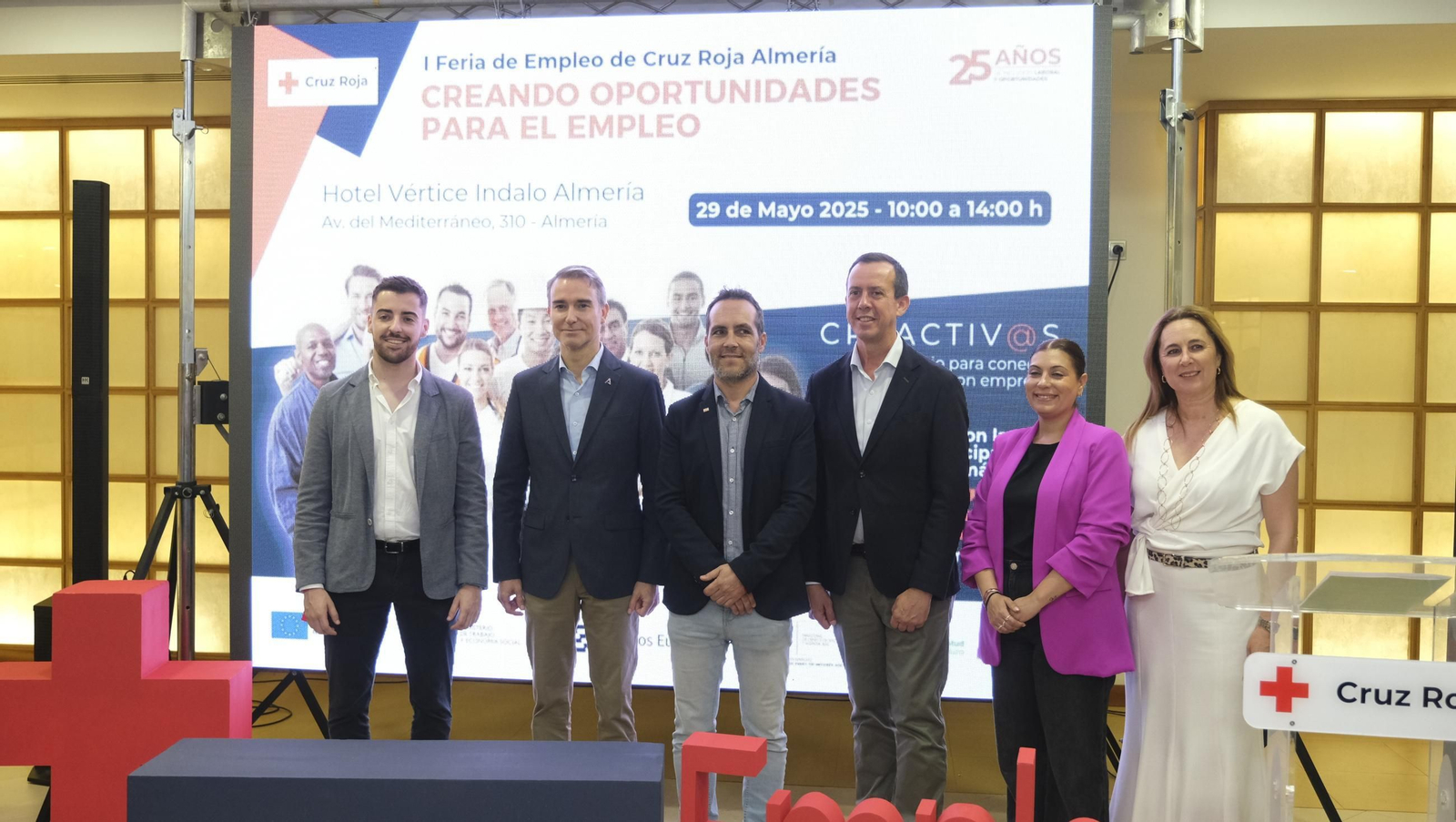 I Feria de Empleo Cruz Roja de Almería, en imágenes
