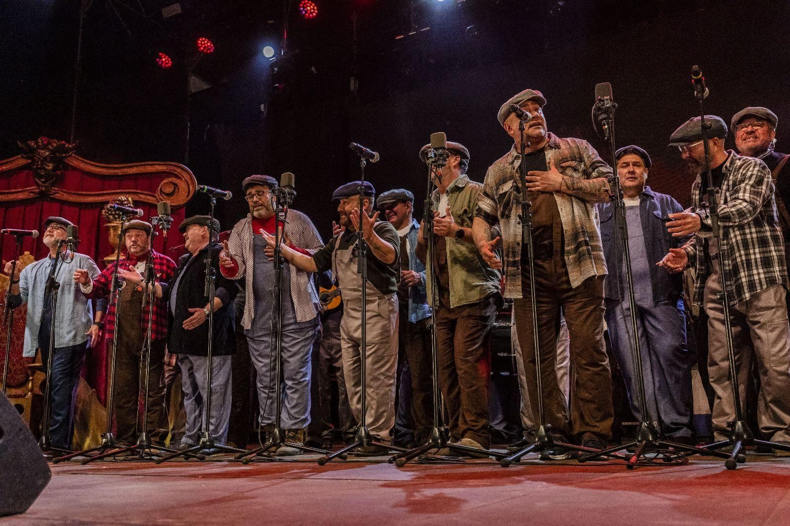 Carnaval de Cádiz 2023: Pregón y quema del Gran Momo, en imágenes